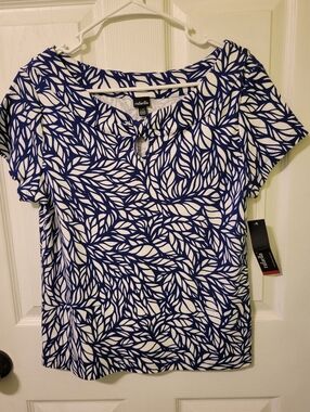 Rafaella Navy and White Leaf-Print Short Sleeve Top